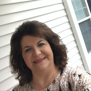 Meet your Posher, Leigh